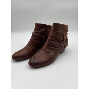 Yuu Valeretta Brown Faux Leather Ruched Buckle Ankle Boots Womens 10M
